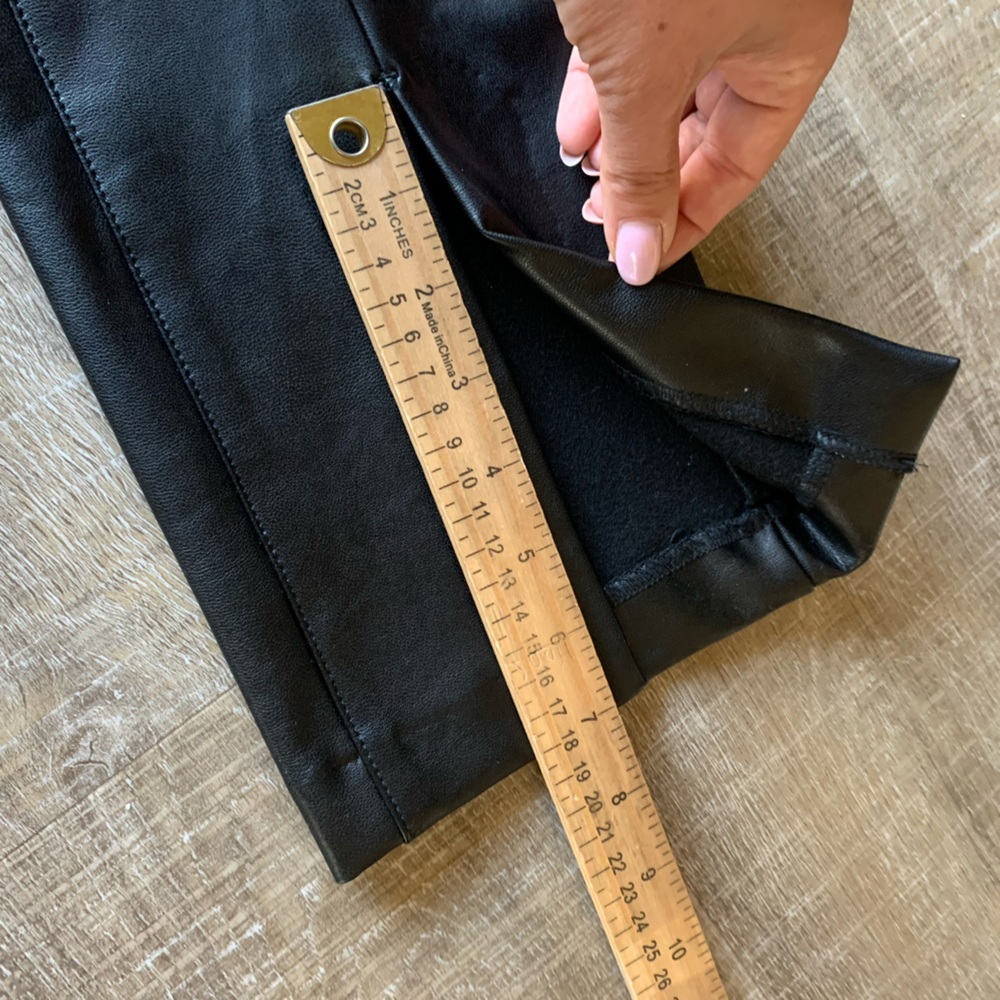 Abercrombie & Fitch The Skinny Ultra High Rise Faux Leather Ankle Slit Pants 26L - Picture 7 of 13